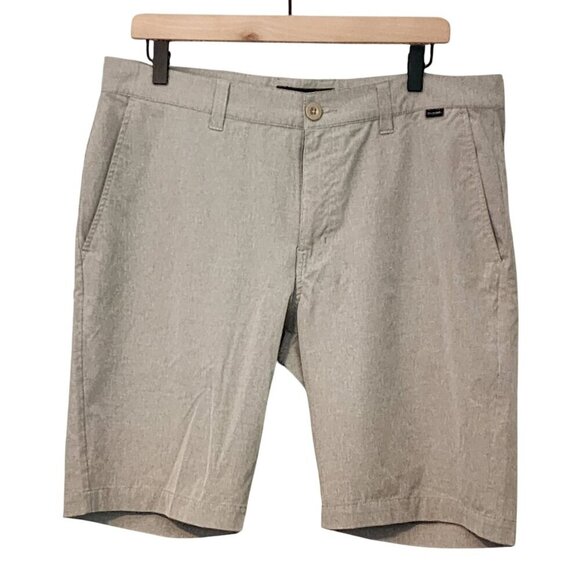 Travis Mathew men size 34 tan athleisure golf shorts - Picture 1 of 13